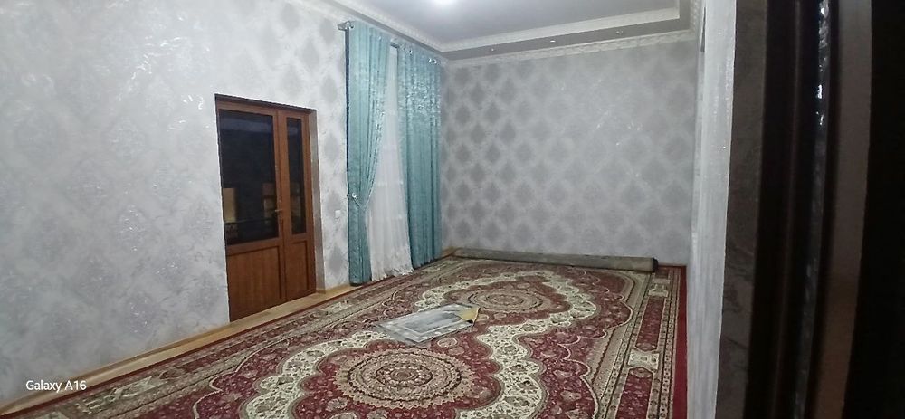 Назарбек Тарновда уй сотилади.4соток5хона.Газ,свет,сув,канализация бор