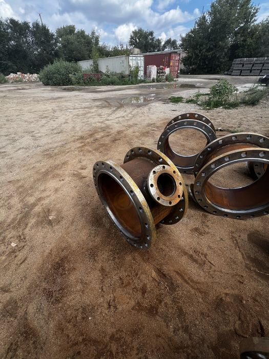 Продам тройники, крестовины, подставки под пожарный гидрант