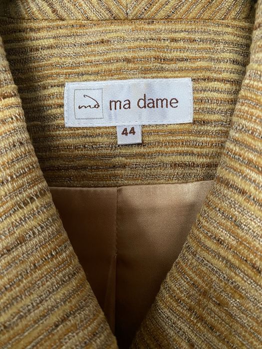 Costum fusta marime 46 sacou marime 44 Madame