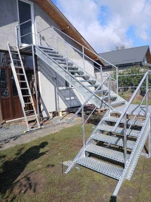 Scări metalice galvanizate