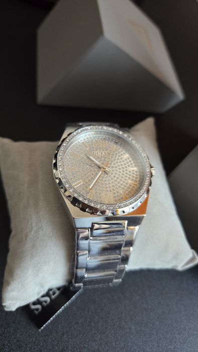 Ceas original Guess nou in cutie