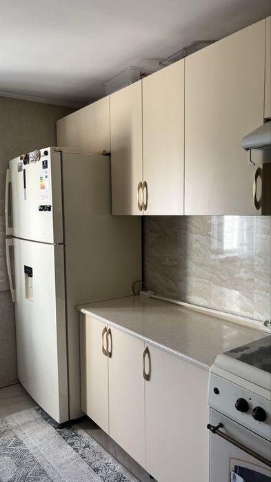 Кухонный гарнитур сатылады!