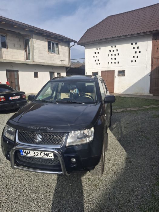 Vând Suzuki Grand Vitara
