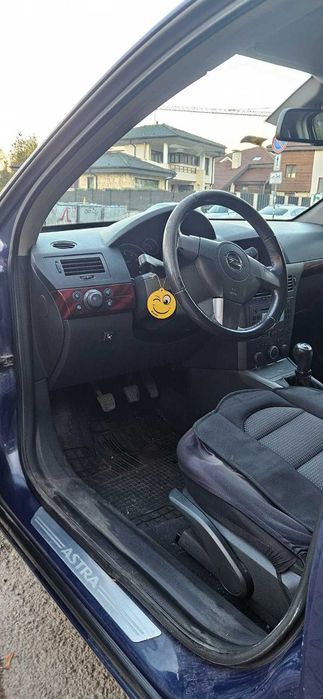Opel Astra H 1.6 Twinport, 105 к.с., бензин/газ + зимни гуми с джанти