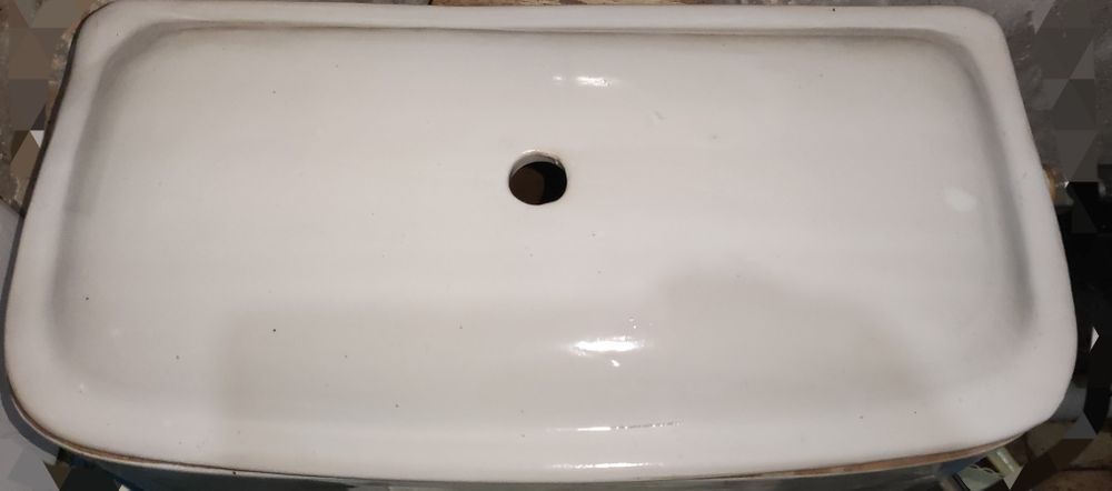 Крышка от бачка унитаза (классика). Шланг новый от стиральной машины