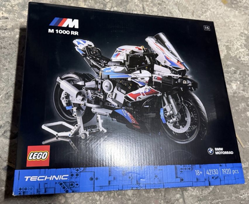 Лего BMW M 1000 RR