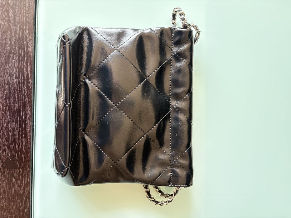 Продавам чанта на CHANEL