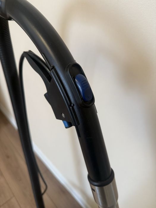 Моющий пылесос Hippo LG