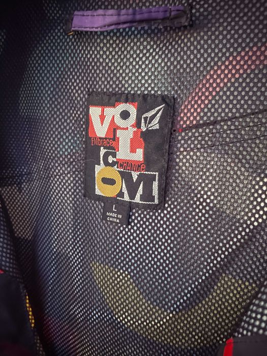 Ветровка Volcom, размер L (на рост до 175)