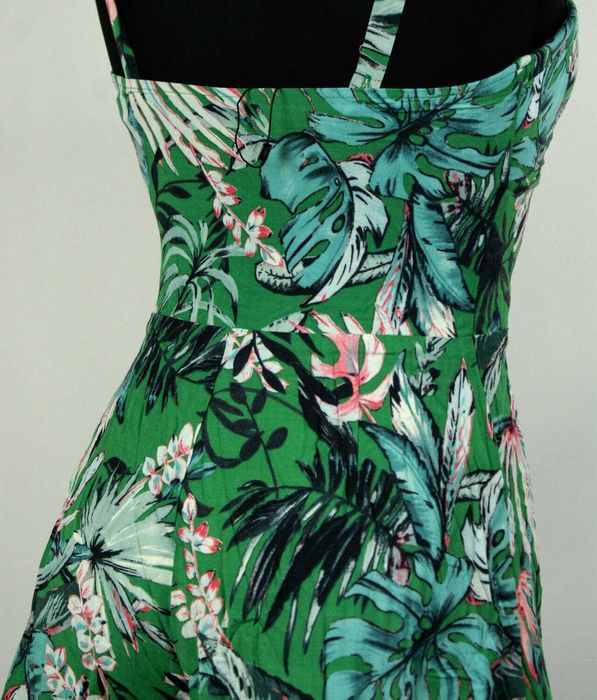 Salopetă scurtă tropicală verde, mărimea S – purtată o singură dată