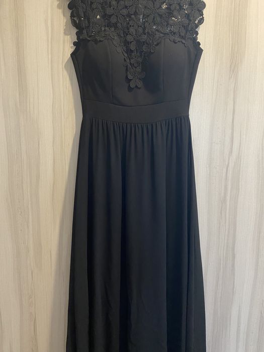 Чисто нова официална рокля