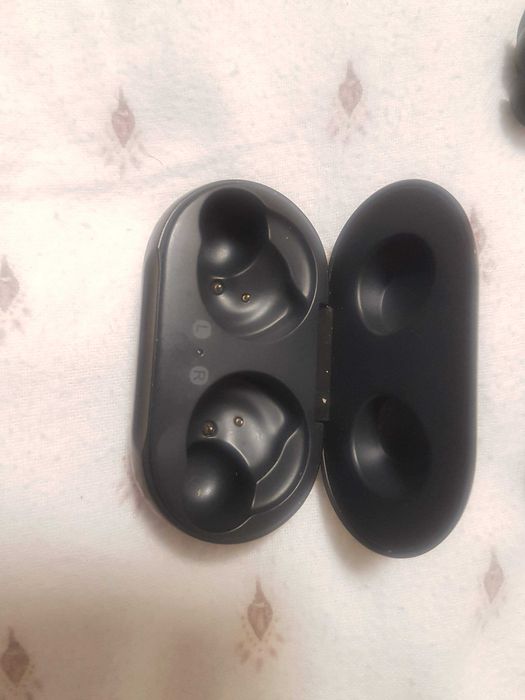 Bluetooth слушалки SAMSUNG Galaxy buds модел SM-R170