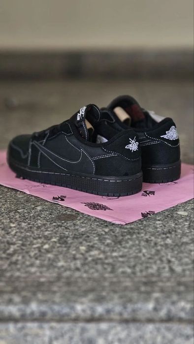 Налични Air Jordan 1 Low x Travis Scott Black Phantom