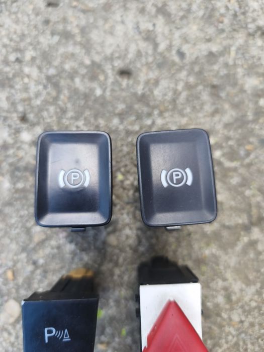 Buton Vw Passat B6 frână/ avarii /set /esp off /senzori parcare/lumini