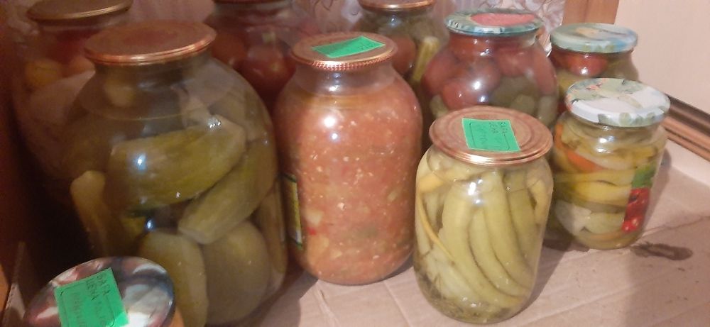 Продам соленья помидоры салаты