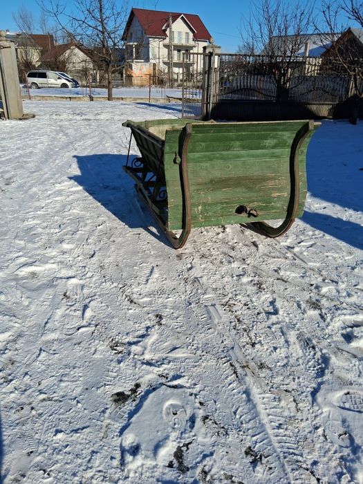Vând sanie pentru cai