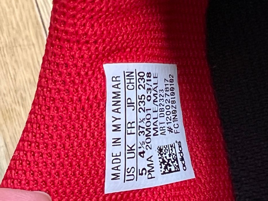 Детски / Юношески Бутонки/ футболни обувки Adidas Predator 37 1/3