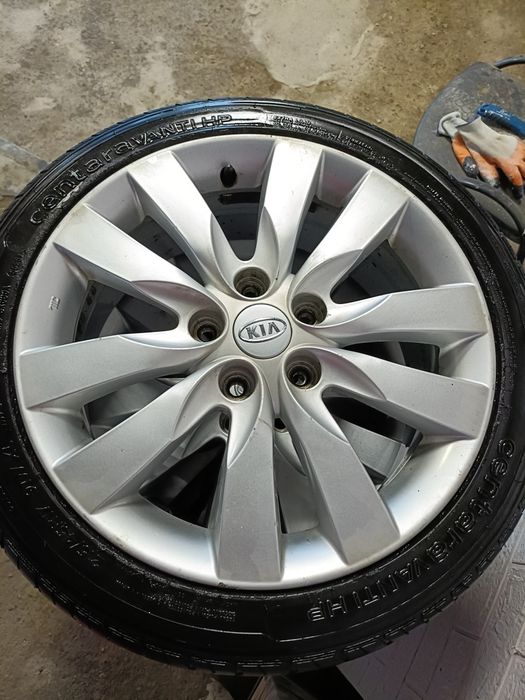 Продам летние шины с дисками