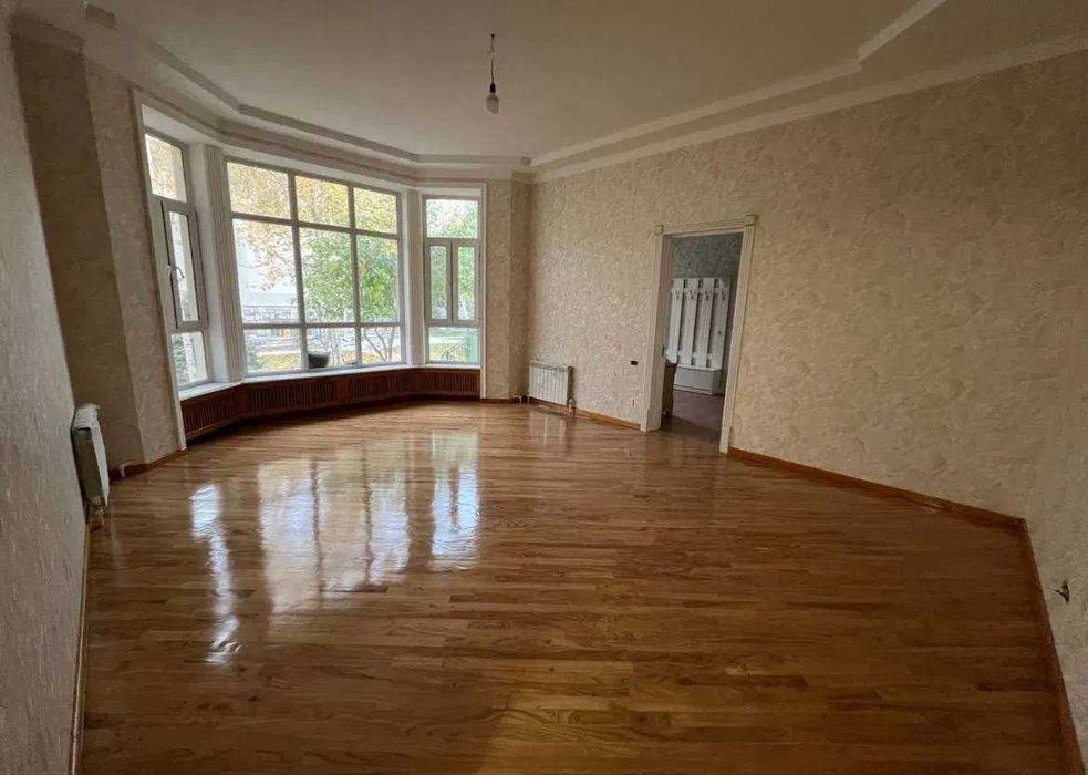 Евродом 8-соток Военный Госпиталь Ясси British school премиум Классика