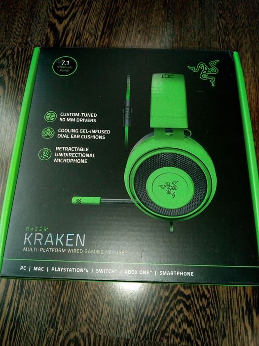 Геймърски слушалки с микрофон RAZER KRAKEN/имат забележки/клавиатури