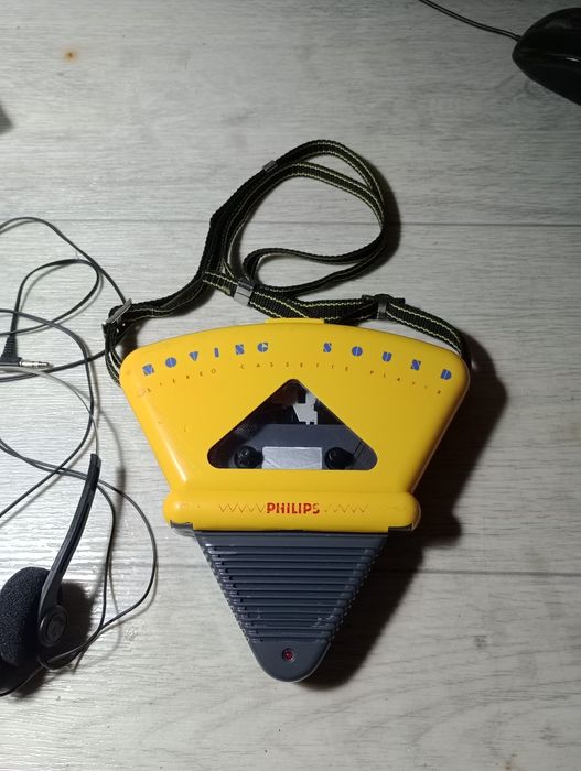 Продам кассетный плеер Philips D6608