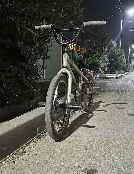 Продаю бмх срочно!