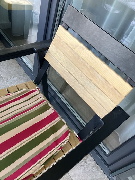 Vând 2 mese și 4 scaune de terasă