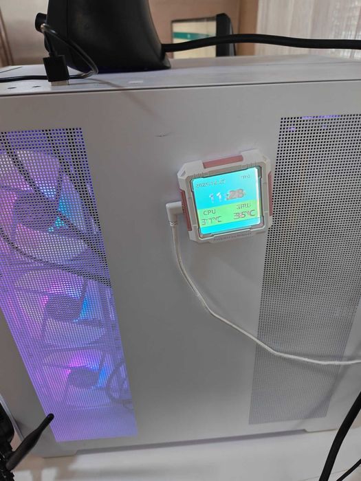 Продавам Геимърски компютър  лимитирана серия