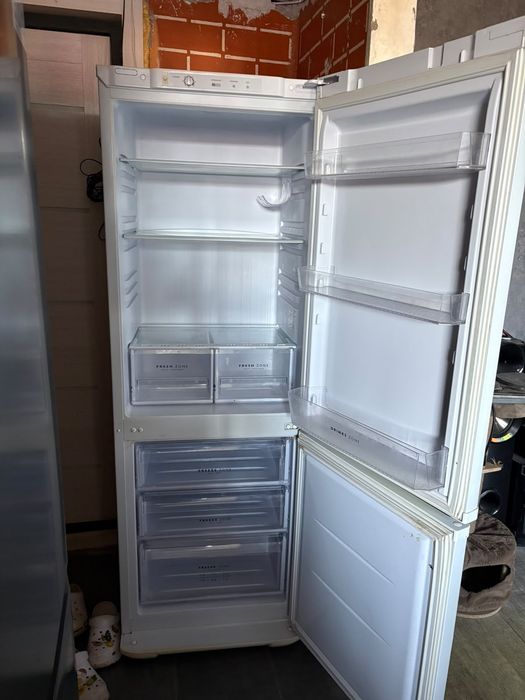 Продам срочно холодильник БИРЮСА