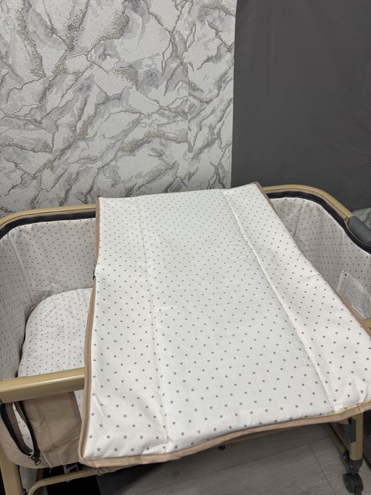 Продам кроватку-манеж