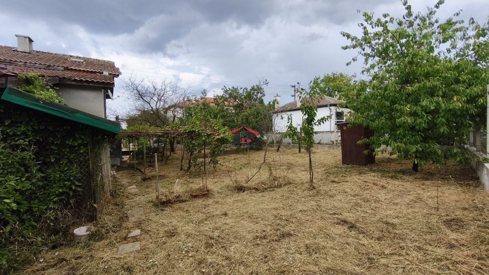 Къща в Варна, област-с.Яребична площ 80 цена 125000