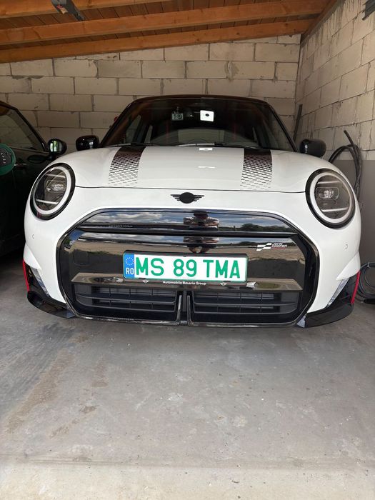 Mini Cooper SE MINI JCW Electric 258CP | 5.9s | Harman Kardon | Head-Up | 369km |