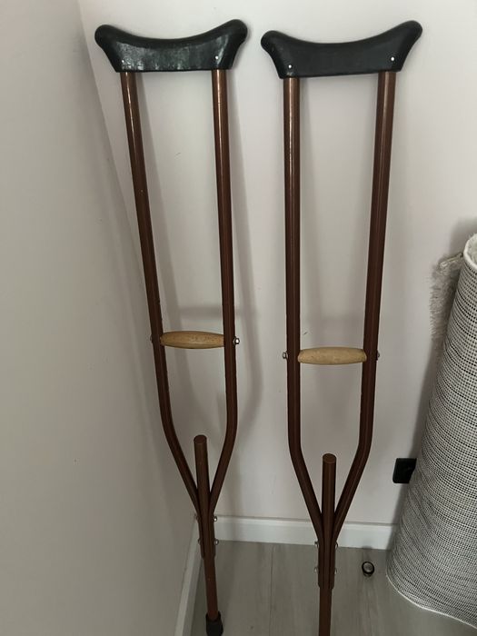 Костыль- балдақ сатылады