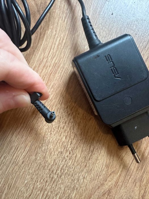 Оригинално зарядно ASUS EXA1004EH 19V 1.58A / за 10'' EEE PC