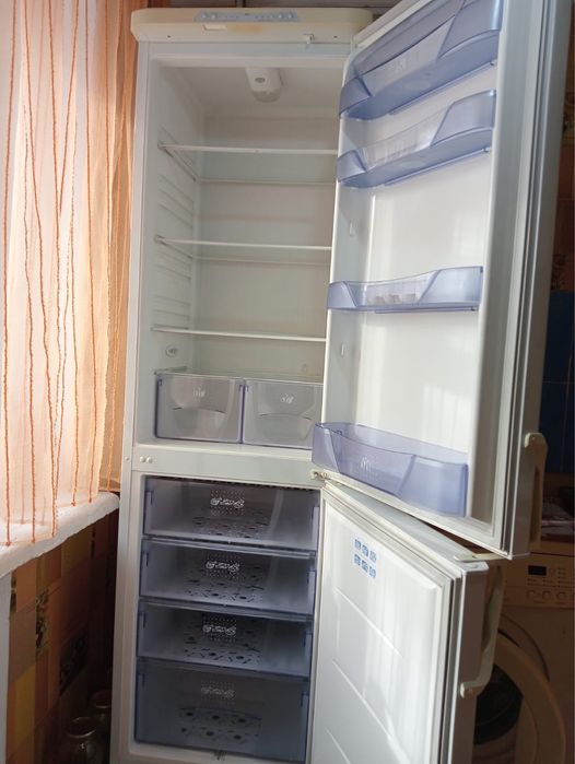 Продам холодильник