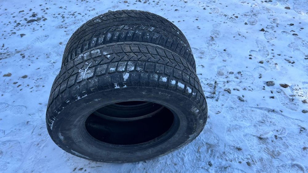 Продам зимние шины,