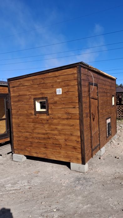 Продам баню размером 2.4х4 м