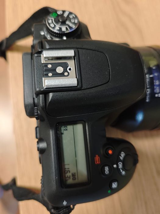 Aparat foto Nikon D7500 vine si cu geanta de transport,la cerere si separat pot da blitul la suma de 600 lei de la Godox