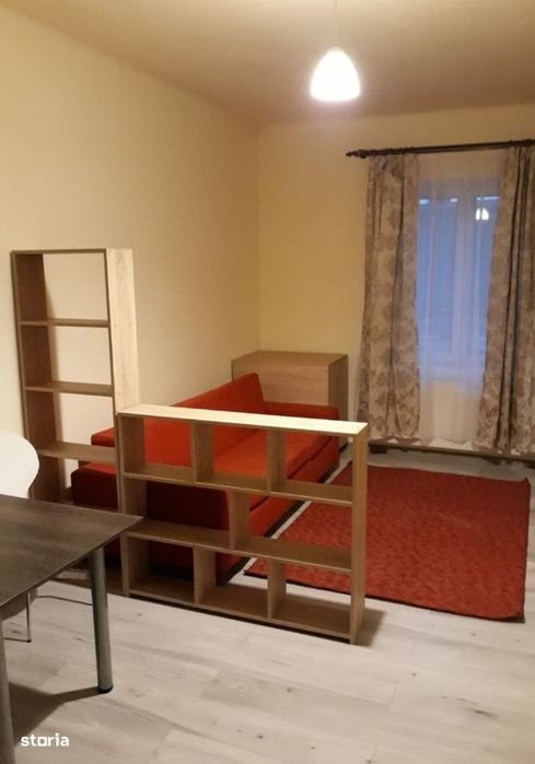 Vând apartament semicentral