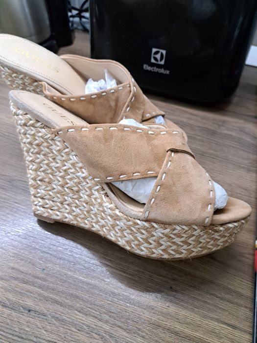 Papuci Guess platforma din piele mas 38