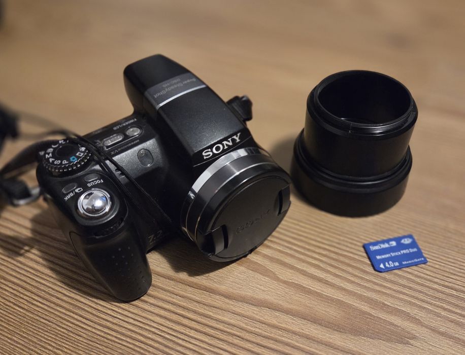 Aparat foto Sony DSC H5 + card 4Gb