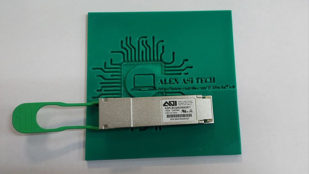 Modul Optic QSFP28 100G Cwdm4 2Km SMF AOI AQPLBCQ4EDMA0877