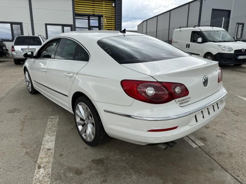 Aripa spate stanga Volkswagen Passat CC Berlina culoare alba - lb9a