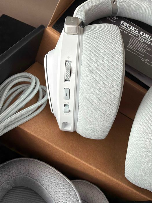 Casti Gaming ASUS ROG DELTA II 2.4Ghz/Bluetooth/Fir