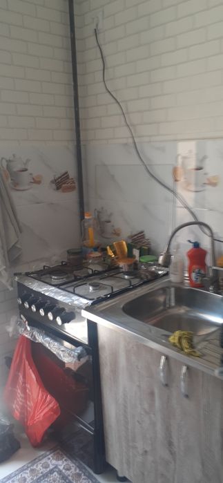 Продажа 2х комнатного    дома  риентир Азербайджанский центр