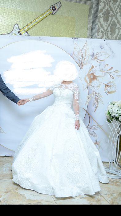 Продам шикарное свадебное платье