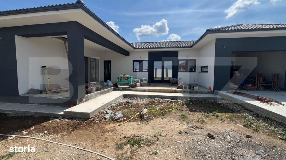 De vanzare casa in Santandrei cu garaj si bucatarie de vara 2 fronturi