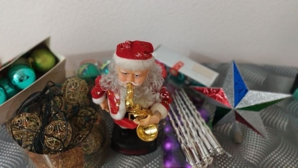 Супер гирлянда и игрушки на елку