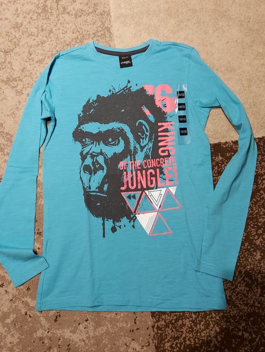 Tricouri noi, cu eticheta pt 146-152 cm, 10-12 ani