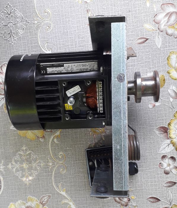 Motoare electrice, 380 /220 V